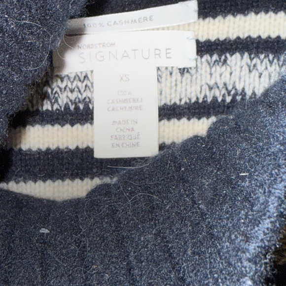 Nordstrom 100% Cashmere Turtleneck Sweater Coastal Navy Ivory Stripe XS New - Picture 5 of 9